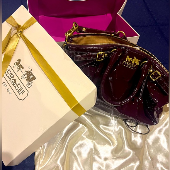COACH Handbag 100% Authentic - Picture 1 of 13